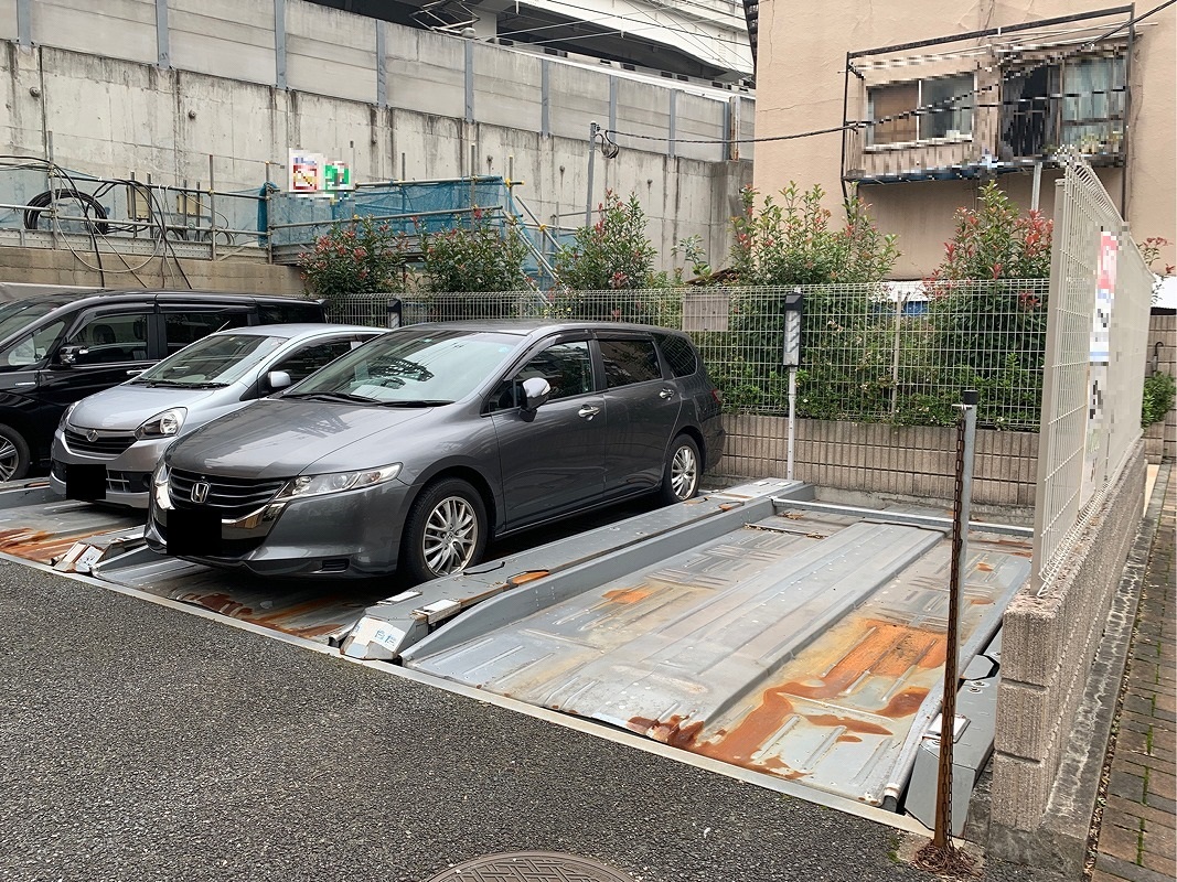 足立区千住旭町　月極駐車場